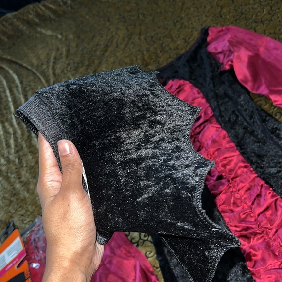 Girls Size 10/12 Halloween Costume Gothic Vampira - Picture 3 of 11